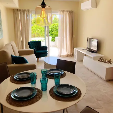 Altamira, El Duque Apartment *